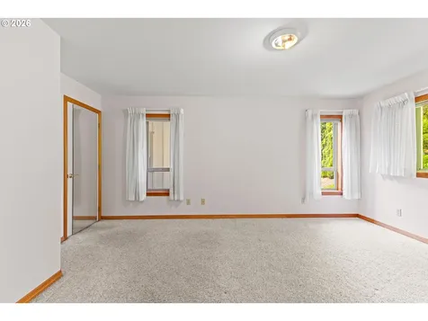 1446 W 14th Place Coquille OR 97423