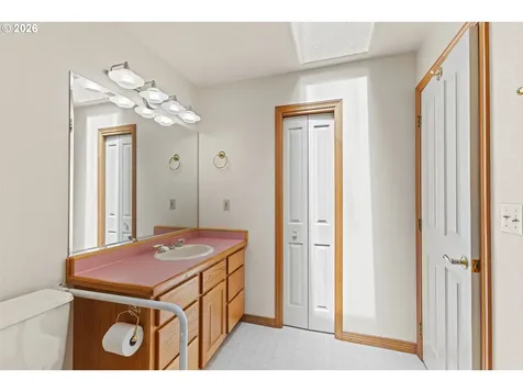 1446 W 14th Place Coquille OR 97423
