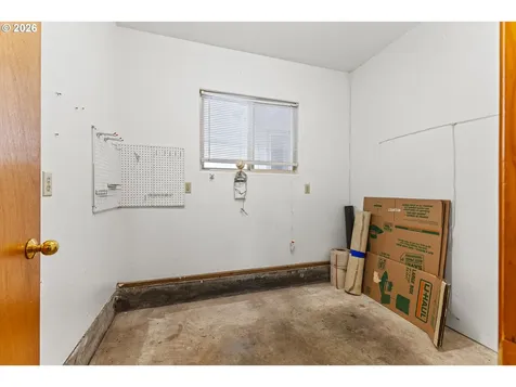 1446 W 14th Place Coquille OR 97423
