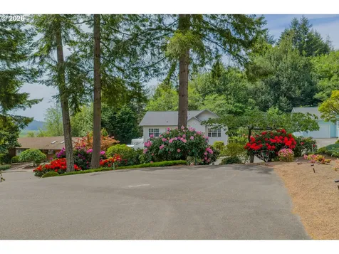 1446 W 14th Place Coquille OR 97423