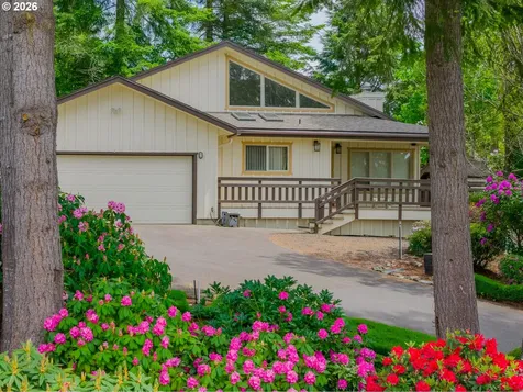 1446 W 14th Place Coquille OR 97423