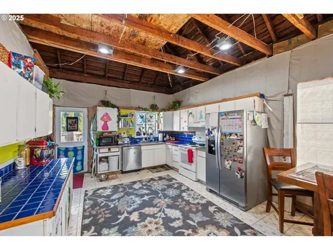 2671 Sheridan Avenue North Bend OR 97459