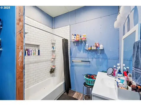 2671 Sheridan Avenue North Bend OR 97459