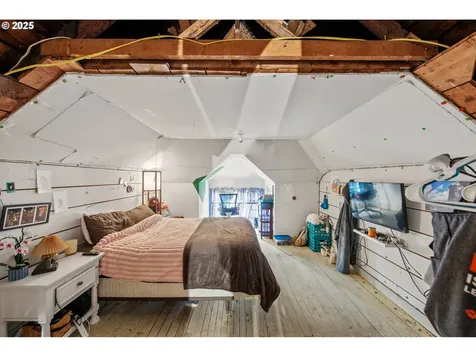 2671 Sheridan Avenue North Bend OR 97459