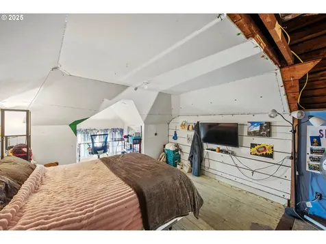 2671 Sheridan Avenue North Bend OR 97459