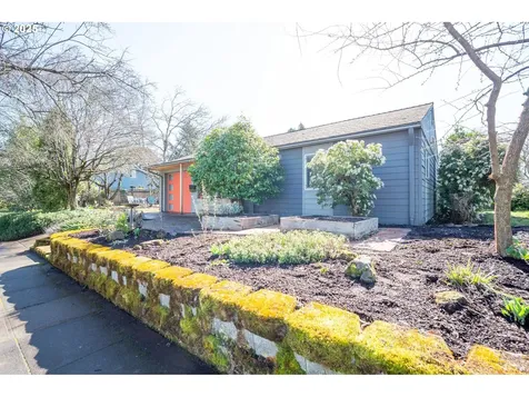 4820 SE Gladstone Street Portland OR 97206