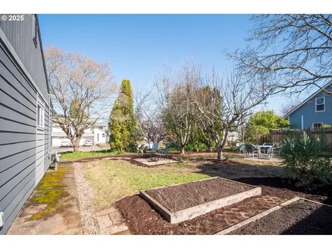 4820 SE Gladstone Street Portland OR 97206
