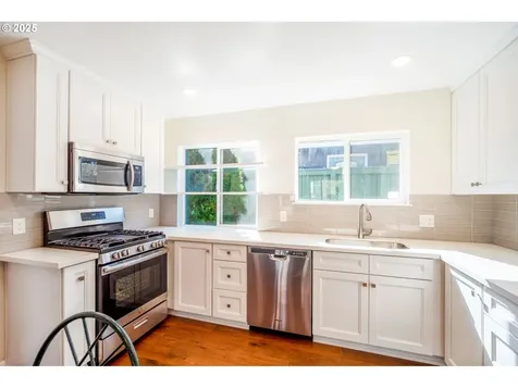 4820 SE Gladstone Street Portland OR 97206