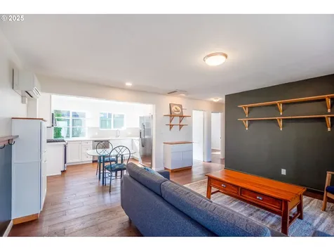 4820 SE Gladstone Street Portland OR 97206