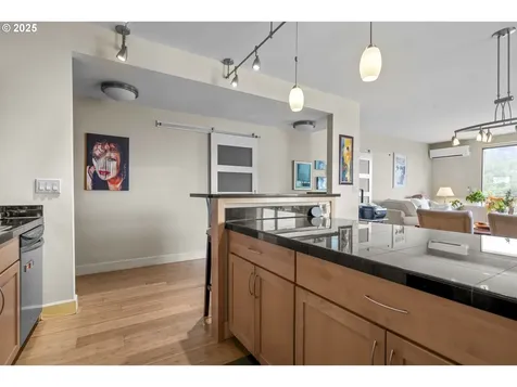 2221 SW 1st Avenue Portland OR 97201