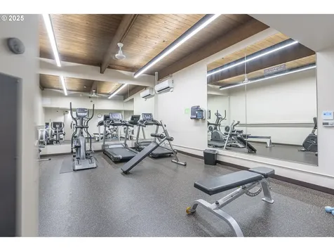 2221 SW 1st Avenue Portland OR 97201