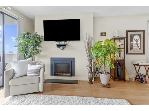 2221 SW 1st Avenue Portland OR 97201