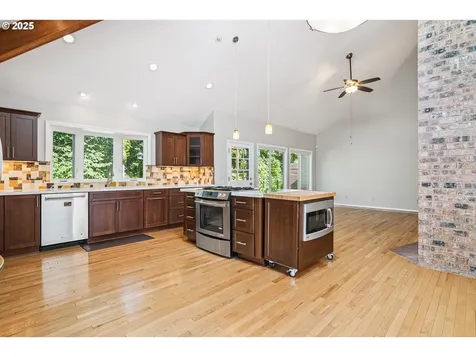10605 SW 135th Avenue Beaverton OR 97008