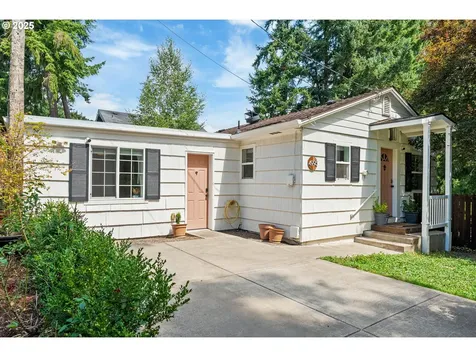 4995 SW Nevada Court Portland OR 97219
