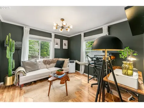 4995 SW Nevada Court Portland OR 97219