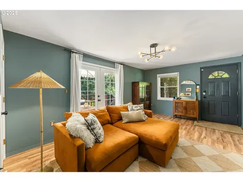 4995 SW Nevada Court Portland OR 97219