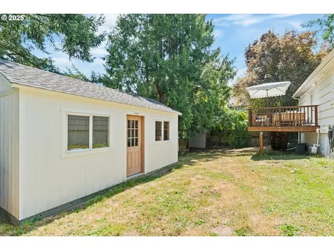 4995 SW Nevada Court Portland OR 97219