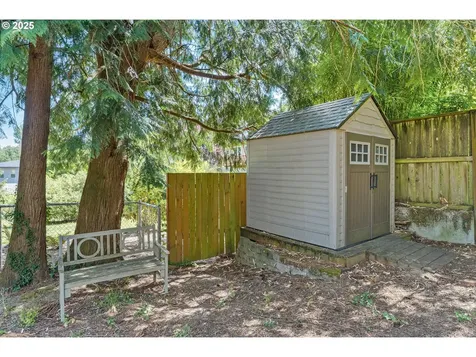 4995 SW Nevada Court Portland OR 97219