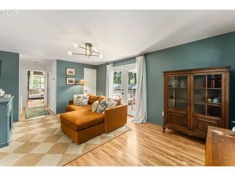 4995 SW Nevada Court Portland OR 97219