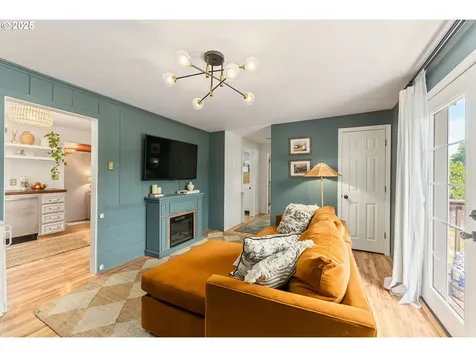 4995 SW Nevada Court Portland OR 97219