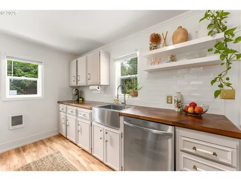 4995 SW Nevada Court Portland OR 97219