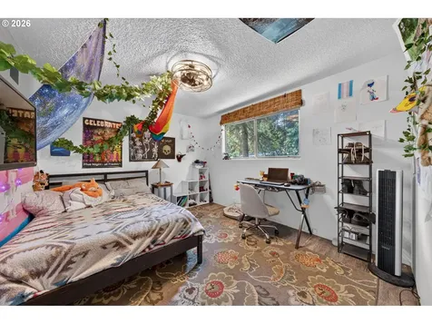 390 Hunington Avenue Eugene OR 97405