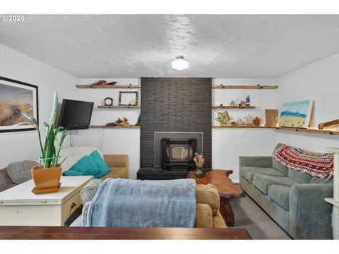 390 Hunington Avenue Eugene OR 97405