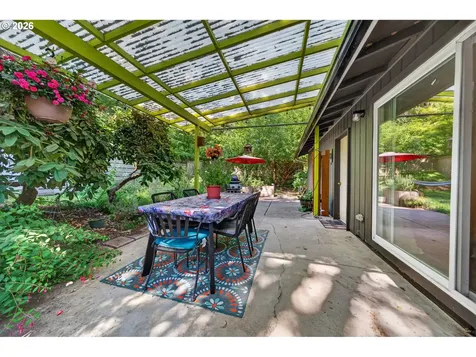 390 Hunington Avenue Eugene OR 97405