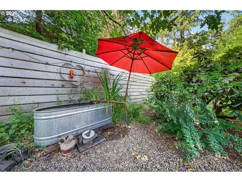 390 Hunington Avenue Eugene OR 97405