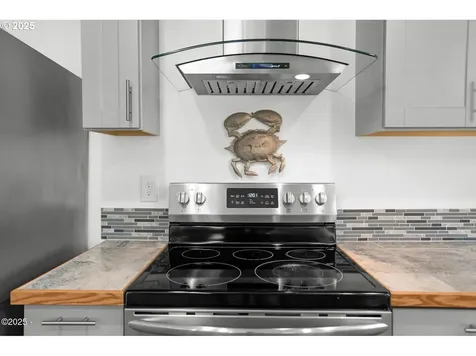 1842 NE 19th Street Lincoln City OR 97367