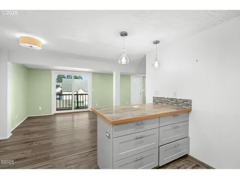 1842 NE 19th Street Lincoln City OR 97367