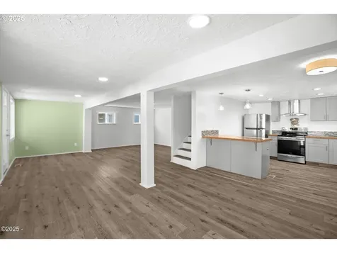 1842 NE 19th Street Lincoln City OR 97367