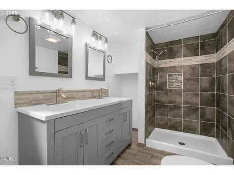 1842 NE 19th Street Lincoln City OR 97367