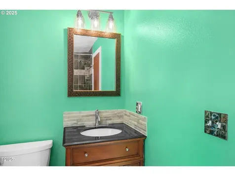 1842 NE 19th Street Lincoln City OR 97367