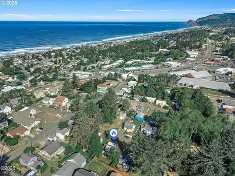 1842 NE 19th Street Lincoln City OR 97367