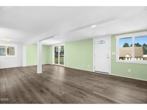 1842 NE 19th Street Lincoln City OR 97367