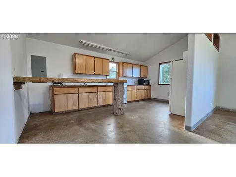 135 SW Wakonda Beach Road Waldport OR 97394