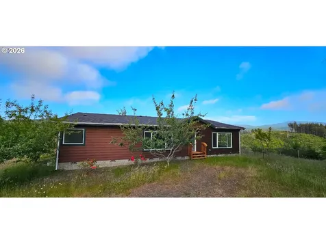 135 SW Wakonda Beach Road Waldport OR 97394