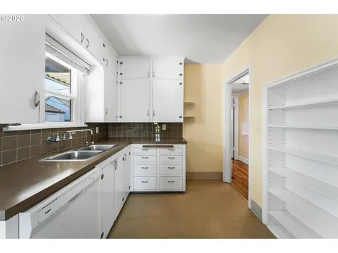 107 E 35th Street Vancouver WA 98663