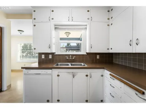 107 E 35th Street Vancouver WA 98663