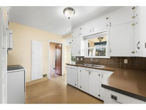 107 E 35th Street Vancouver WA 98663