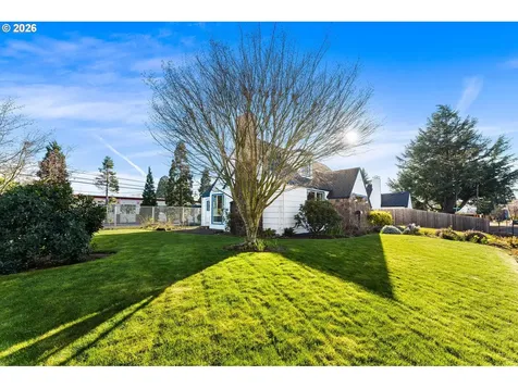 107 E 35th Street Vancouver WA 98663