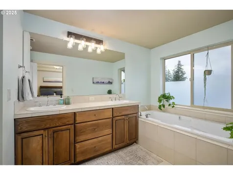 10964 SE Celano Court Happy Valley OR 97086