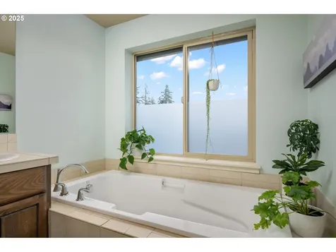 10964 SE Celano Court Happy Valley OR 97086