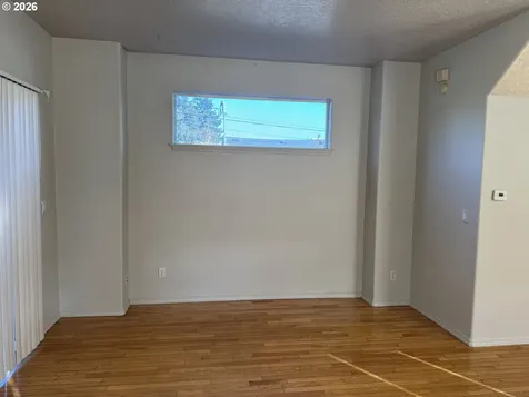 9143 SE Pine Street Portland OR 97216