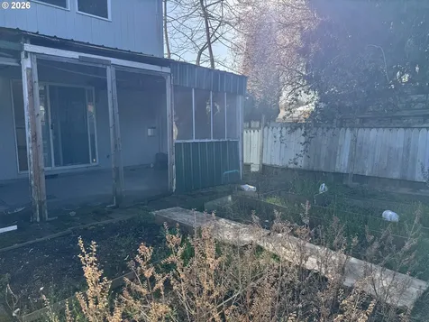 9143 SE Pine Street Portland OR 97216