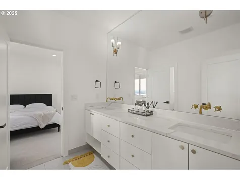 356 W W Street Washougal WA 98671