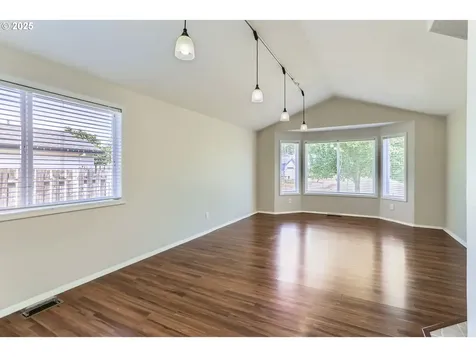 2191 SE 67th Avenue Hillsboro OR 97123