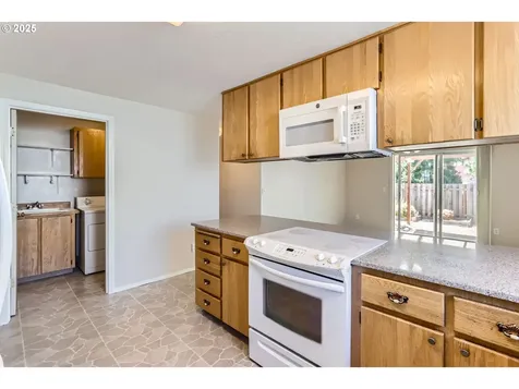2191 SE 67th Avenue Hillsboro OR 97123