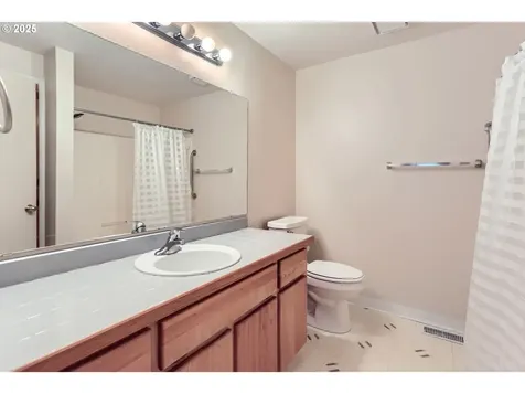 2191 SE 67th Avenue Hillsboro OR 97123